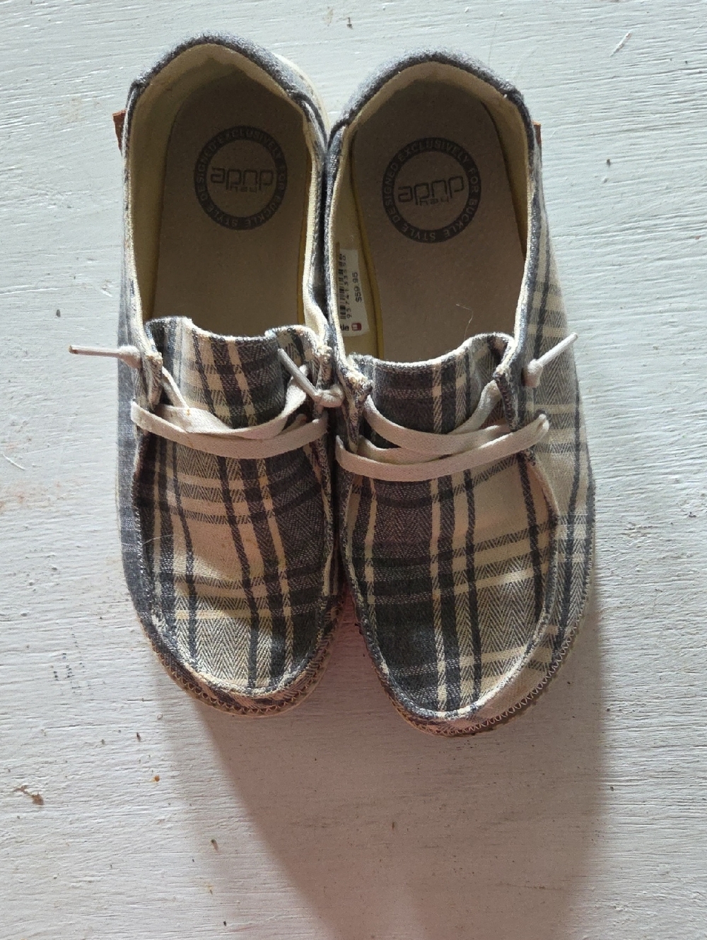 Buckle Plaid Canvas Lace-Up Shoes in Gray and Cream
